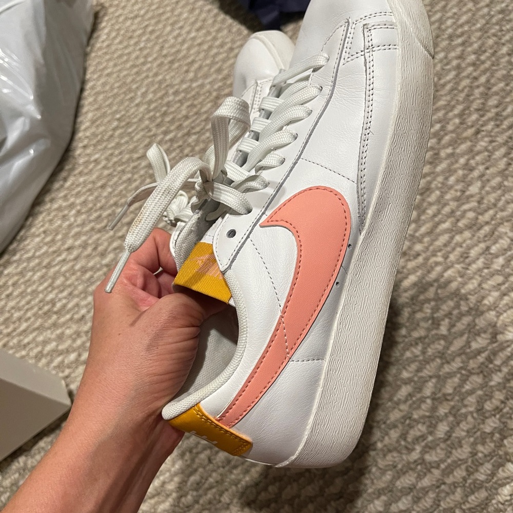 Nike women’s shoe